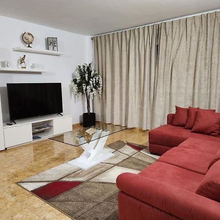 Lujoso Apartamento Vacacional Apartment Carrizal Exterior photo